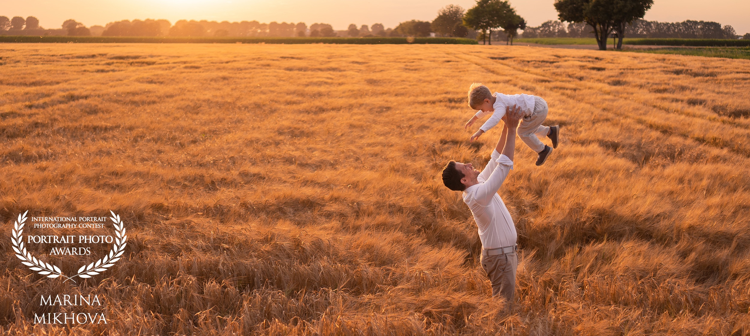 Familienfotos München - zu Hause und in der Natur