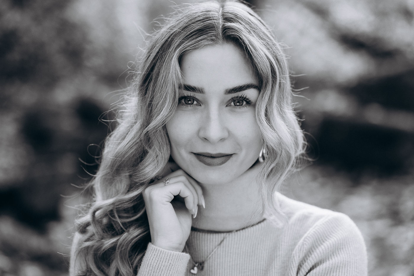 Portraitfotografie München - Frauenportrait mit natürlichem Licht